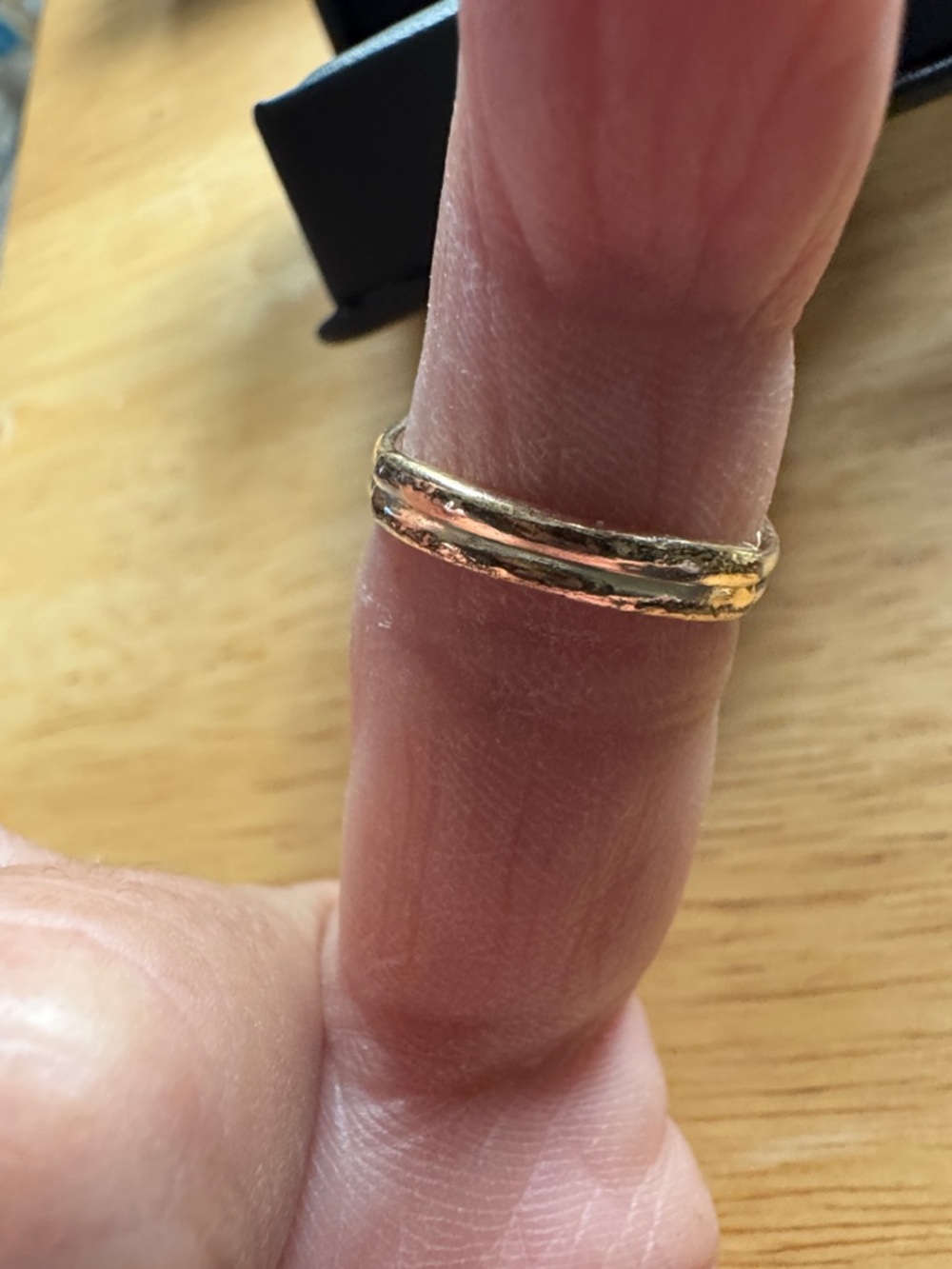 Black Onyx and -2carat gold Signet Ring - - Picture 3 of 7